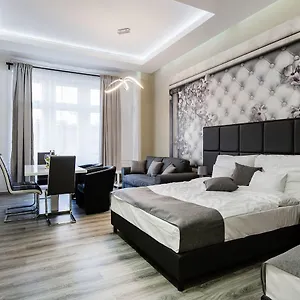 A Golden Star Modern Luxury And شقة بودابست